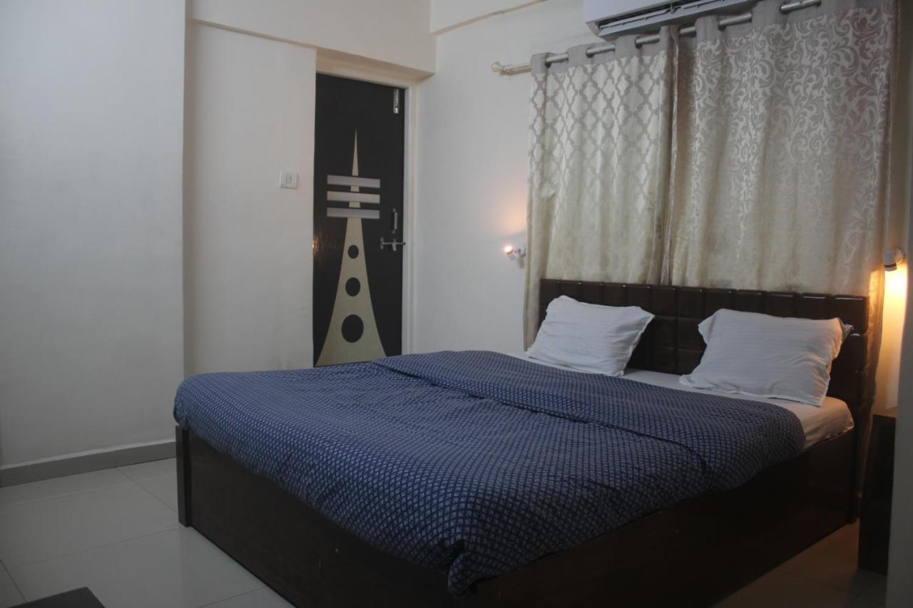 Le Pension Daman Extérieur photo