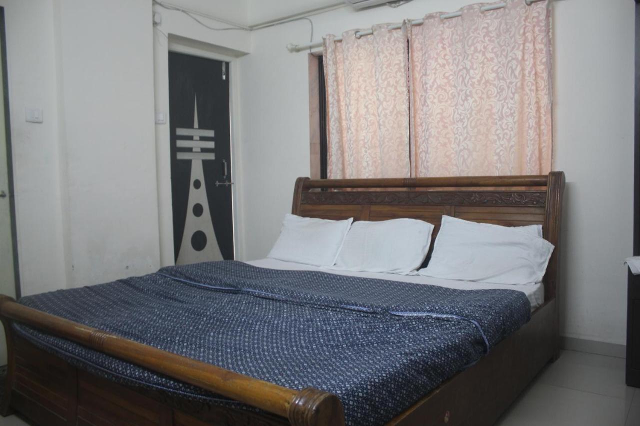 Le Pension Daman Extérieur photo